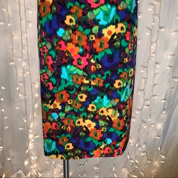 CALVIN KLEIN ⭐️ Primary Color Floral Sleeveless Cowl Neck Dress - Picture 4 of 8